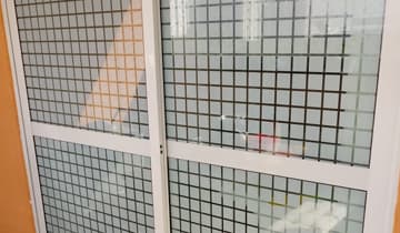 Insulfilm Quadriculado para Porta de Vidro Decorativo em Ipanema
